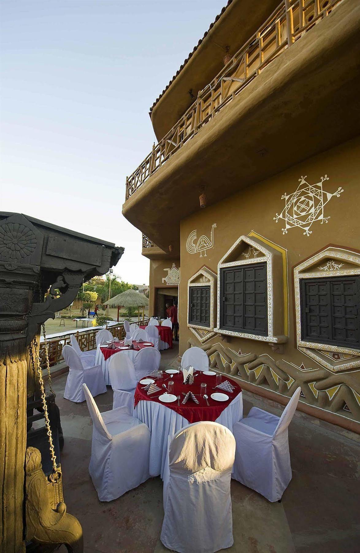 Nirali Dhani Ethnic Heritage Hotel And Resort ジョードプル エクステリア 写真