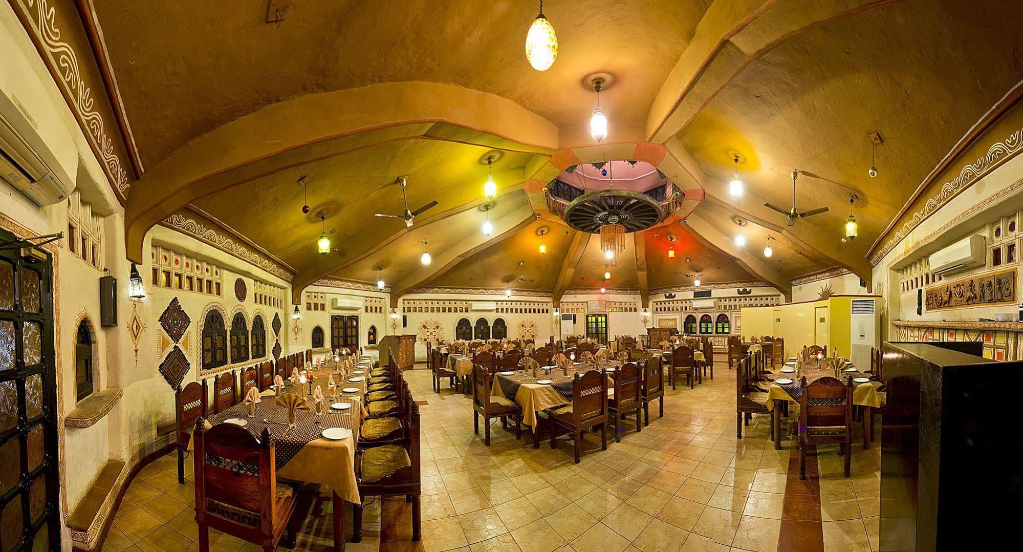 Nirali Dhani Ethnic Heritage Hotel And Resort ジョードプル エクステリア 写真