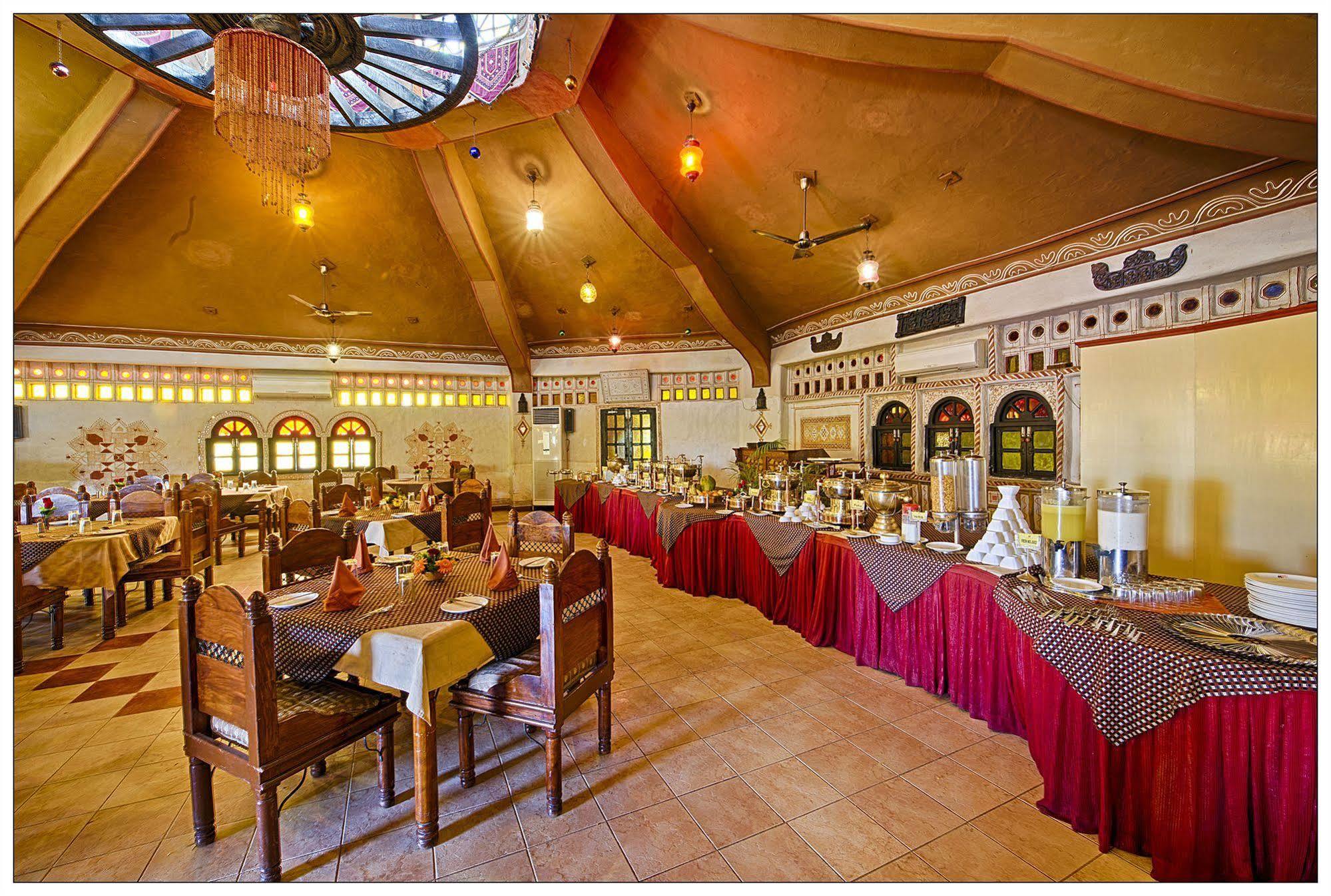 Nirali Dhani Ethnic Heritage Hotel And Resort ジョードプル エクステリア 写真