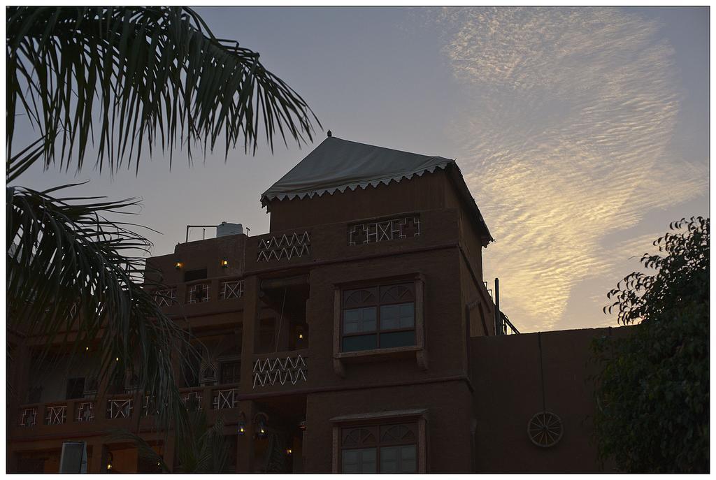 Nirali Dhani Ethnic Heritage Hotel And Resort ジョードプル エクステリア 写真