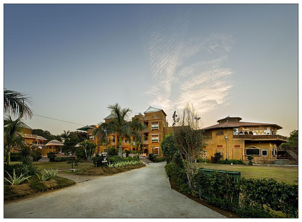 Nirali Dhani Ethnic Heritage Hotel And Resort ジョードプル エクステリア 写真